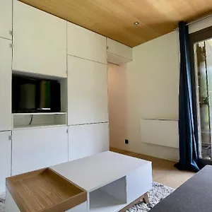 apt-studio-renove-avec-terrasse-sud-idealement-situe.hotels-rhonealpes.com/